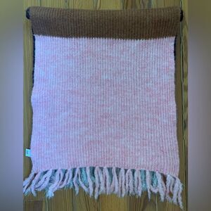 NWT Gap Color Block Scarf